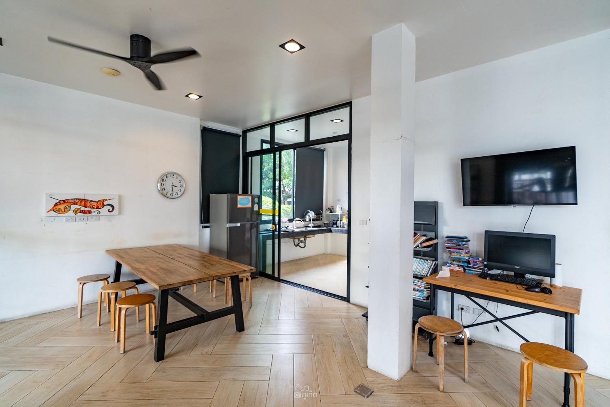 Book A Bed Poshtel - Sha Plus Phuket Kültér fotó