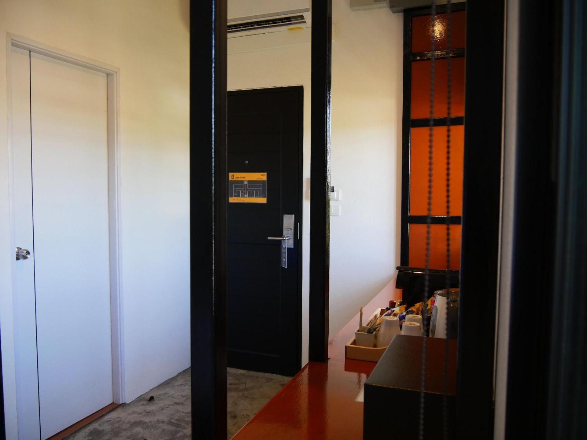 Book A Bed Poshtel - Sha Plus Phuket Kültér fotó