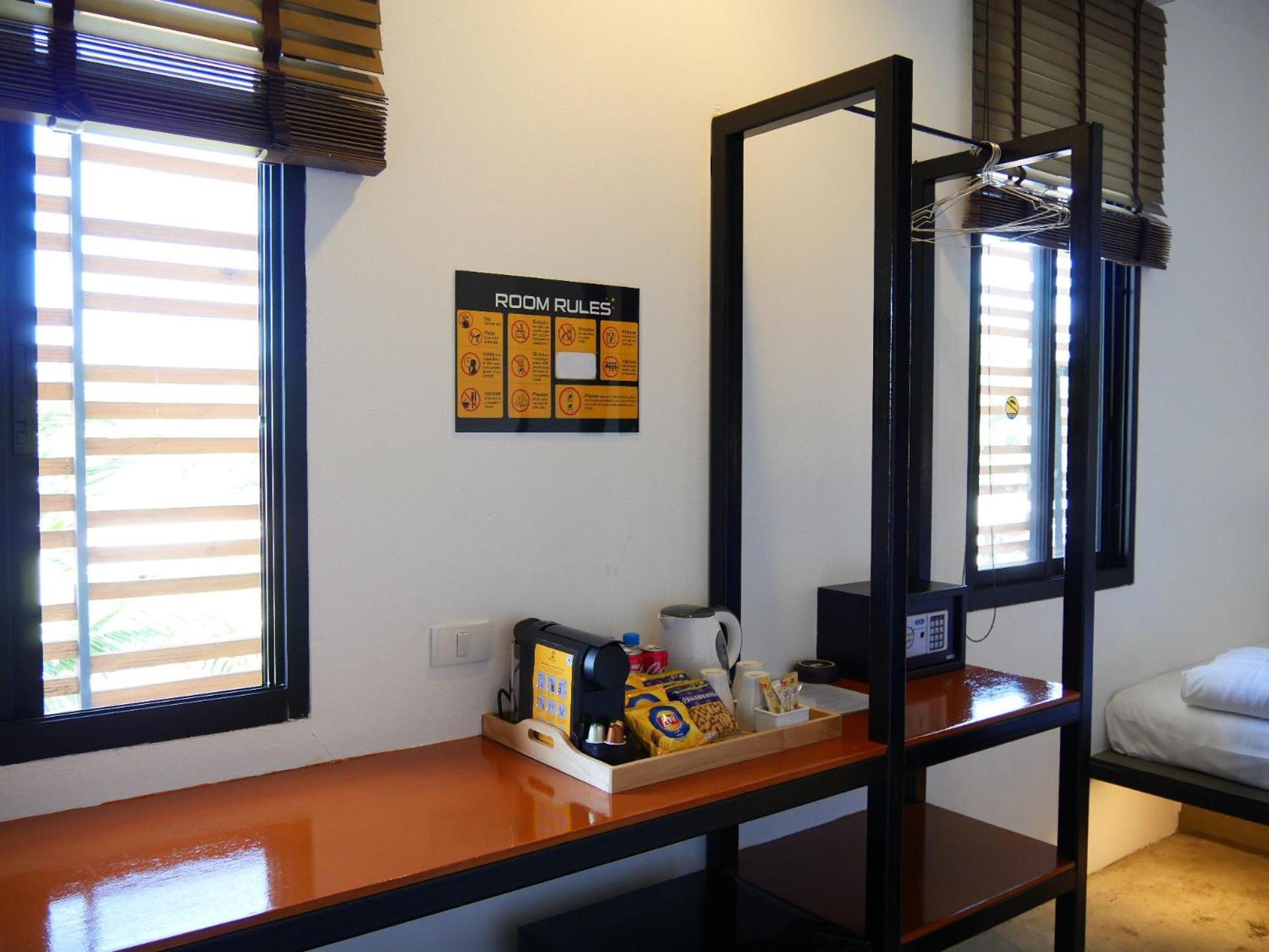 Book A Bed Poshtel - Sha Plus Phuket Kültér fotó